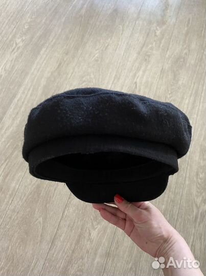 Головные уборы и шарфы, шапка с козырьком