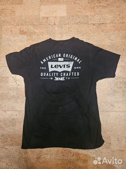 Футболка levis