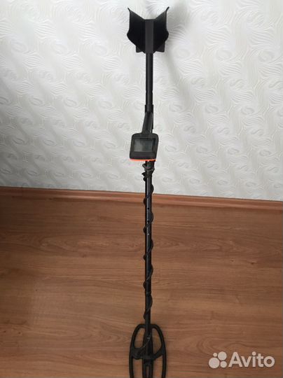 Металлоискатель quest x5