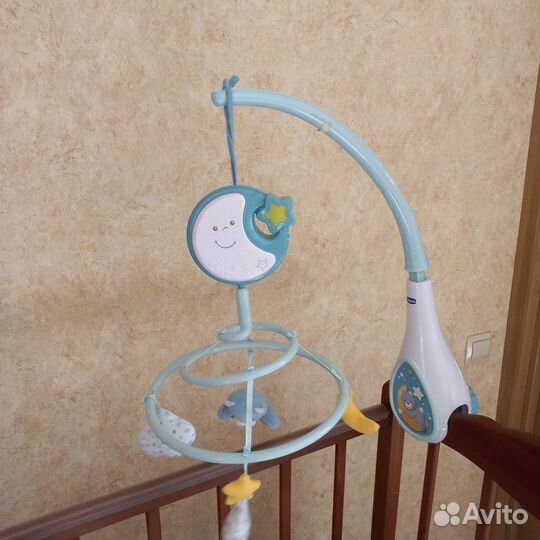 Мобиль chicco на кроватку