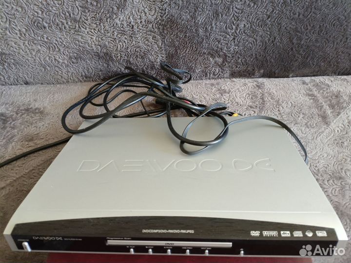 Видеомагнитофон