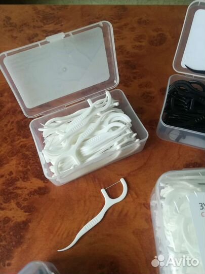 Зубочистки с зубной нитью (флоссеры)