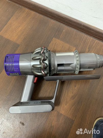 Пылесос dyson v10