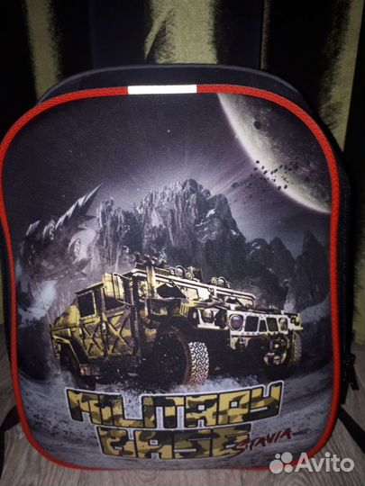 Школьный ранец