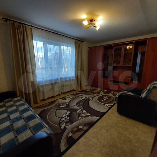 2-к. квартира, 60 м², 1/3 эт.