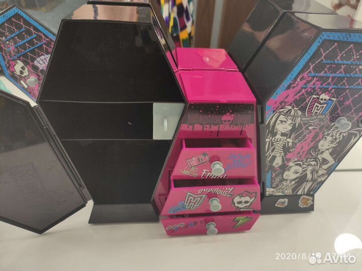 Мебель Монстр Хай