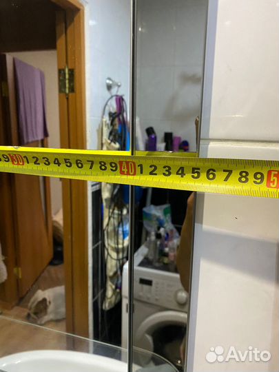 Зеркало для ванной с полочкой