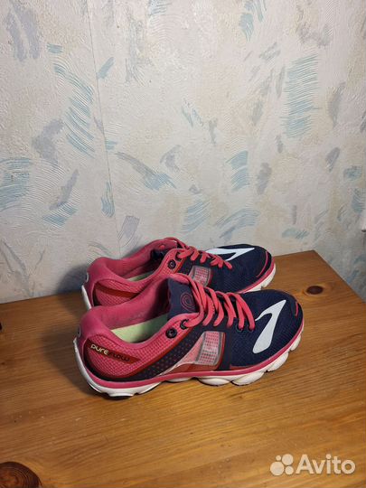 Кроссовки женские Brooks 37р