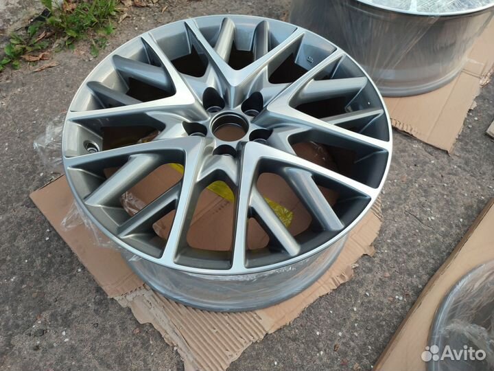 Диски оригинал R19 Lexus как новые