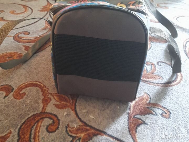 Переноска для кошек и собак