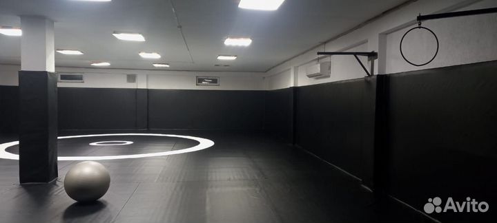 Напольное и настенное покрытие для спортзала