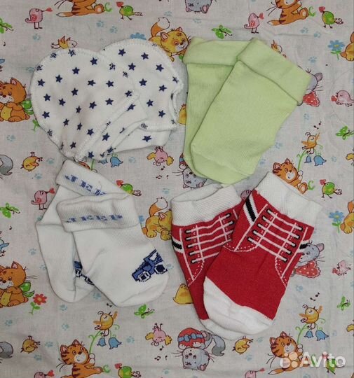 Носочки и антицарапки для новорожденных новые