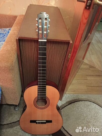 Классическая гитара шестиструнная бу