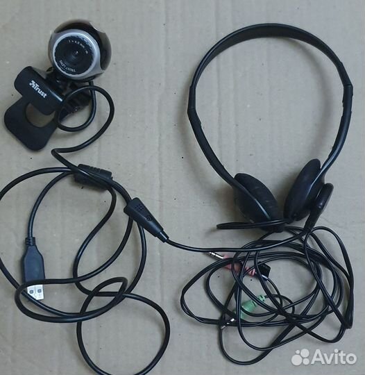 Веб-камера и наушники Trust