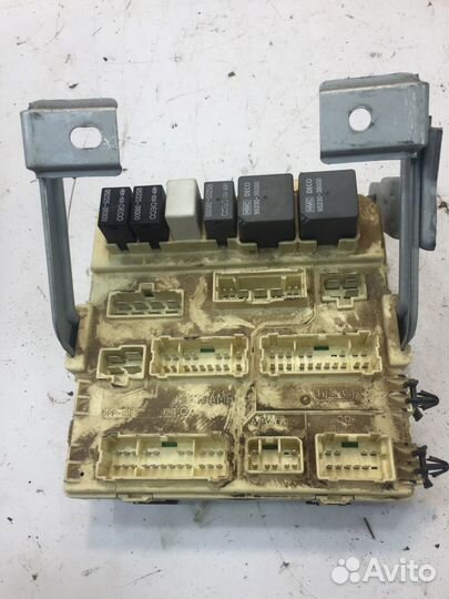 Hyundai Sonata EF блок предохранителей внутренний