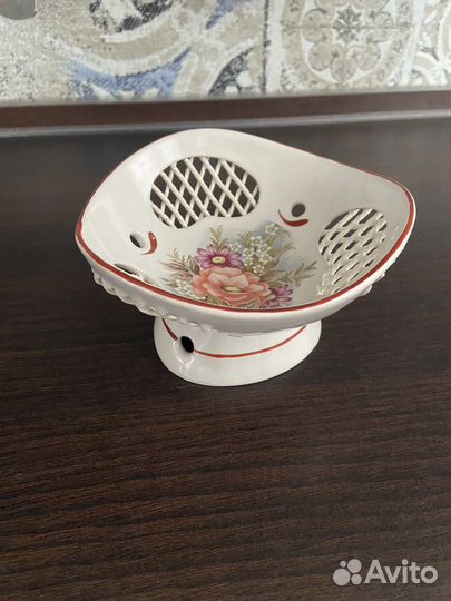 Фарфоровая конфетница. Кировский фаянсовый завод