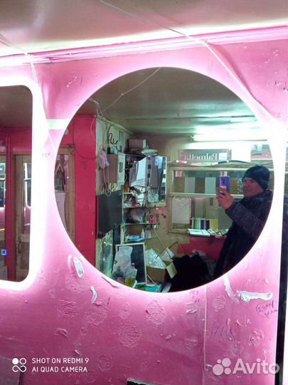 Парящая зеркало с LED подсветкой