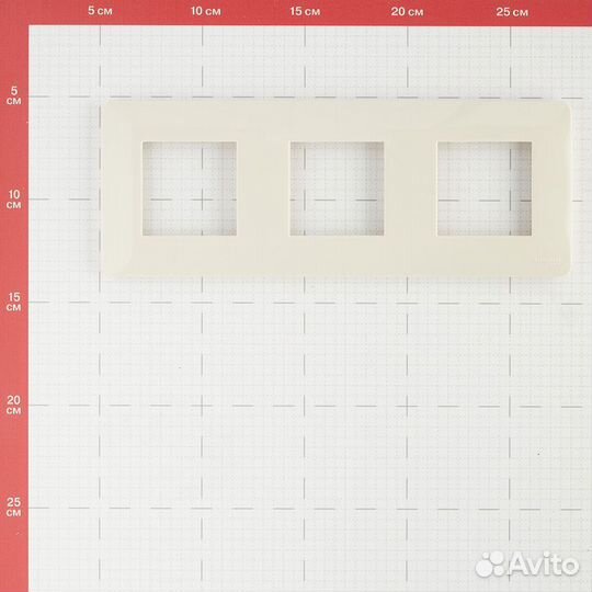 Рамка Unica NEW studio NU200644 трехместная универ