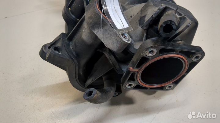 Коллектор впускной киа Venga, 2010