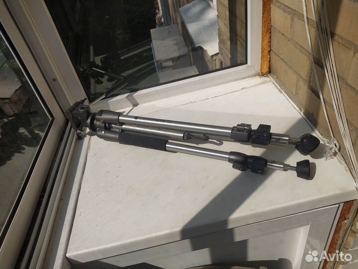 Штатив для фотоаппарата Continent H3