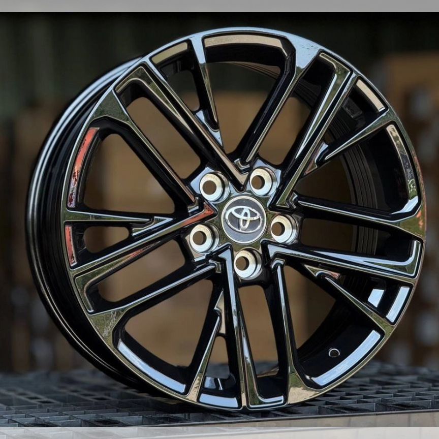 Литые диски Toyota 8×R18 5×114.3