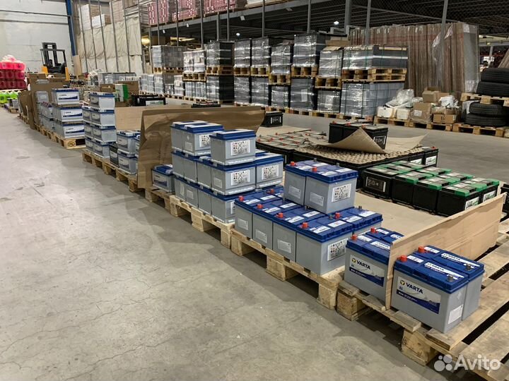 Аккумулятор Varta Silver Dynamic D15 63 Ah 610 A