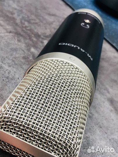 Студийный микрофон m-audio vocal studio. S
