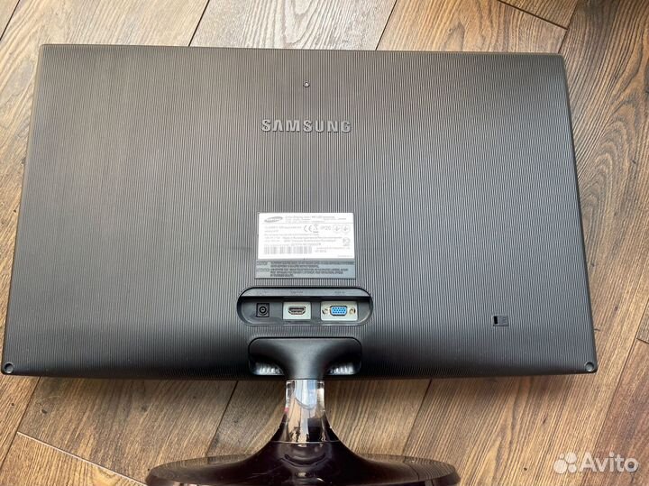 Монитор Samsung 24 +блок питания+клавиатура+ мышь