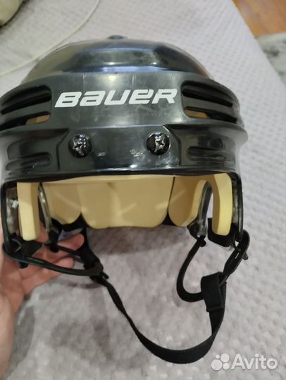 Хоккейный шлем