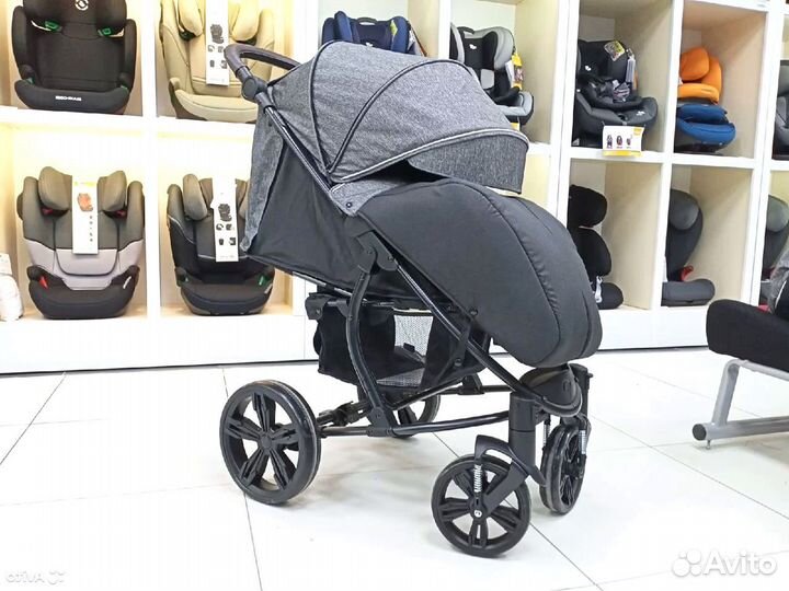 Коляска прогулочная