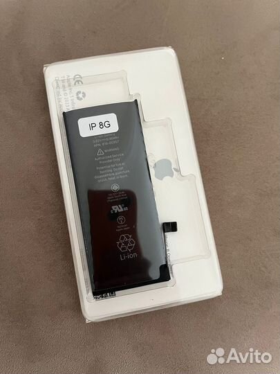 Аккумулятор на iPhone 8