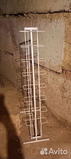 Стойка для открыток, газет, журналов