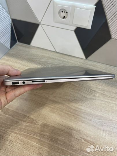 Asus zenbook i7/IPS 13,3/8gb/256/1.2кг ux330c
