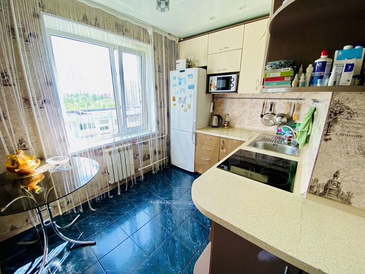 Доля в 2-к. квартире, 50,7 м², 7/9 эт.