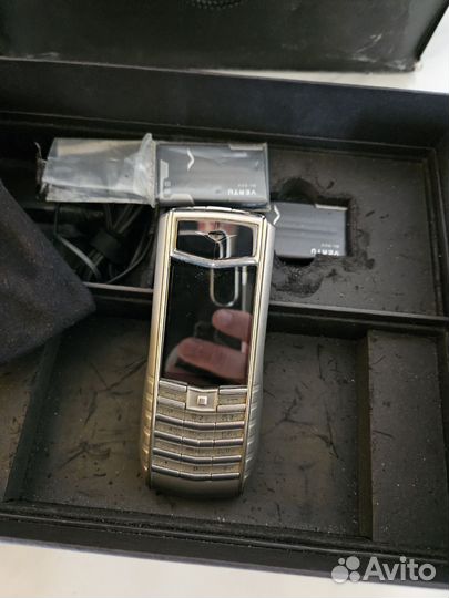 Vertu Ascent Ti, 4 ГБ