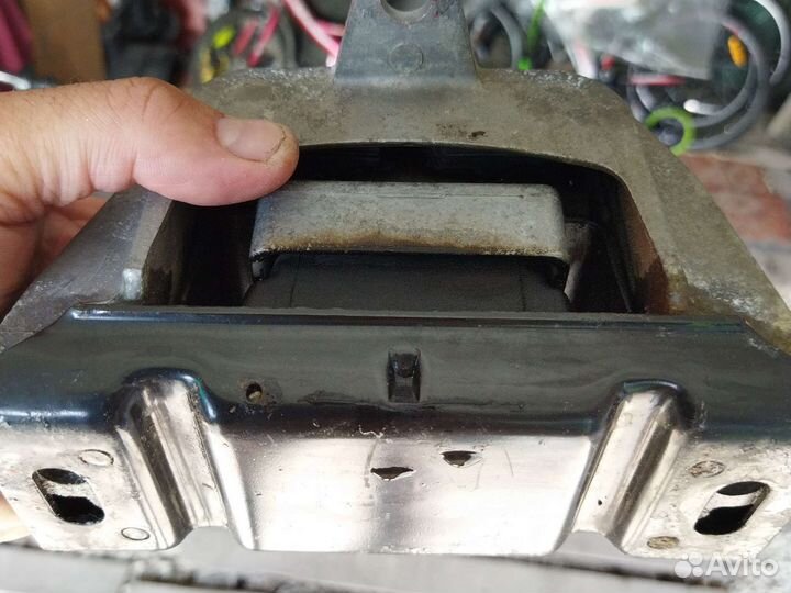 Подушка двигателя ауди