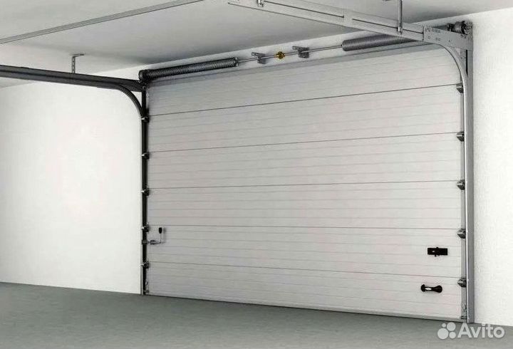 Ворота гаражные из стальных сэндвич-панелей