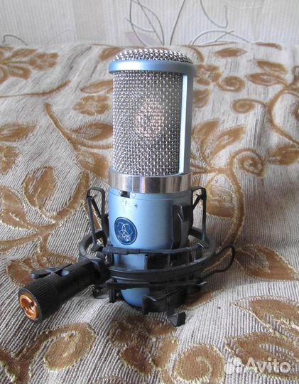 Конденсаторный микрофон AKG p420