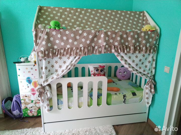 Детская кровать домик с ящиками