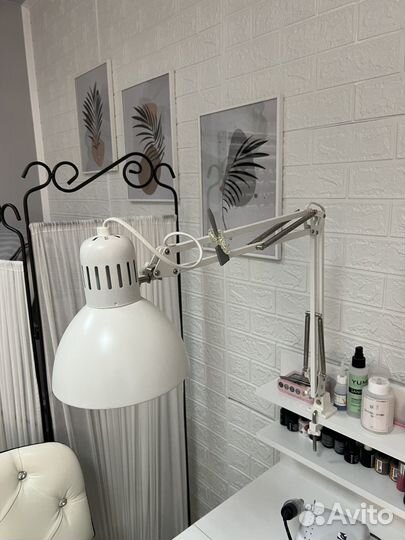 Готовое место для мастера маникюра