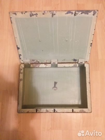 Сейф антикварный