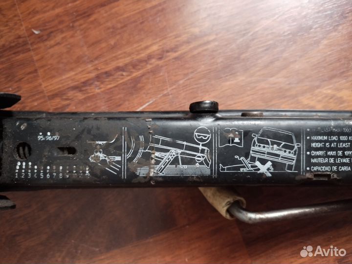 Оригинальный домкрат BMW