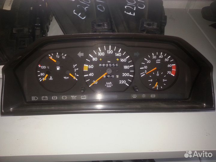Щиток приборов мерседес оригинал б. у