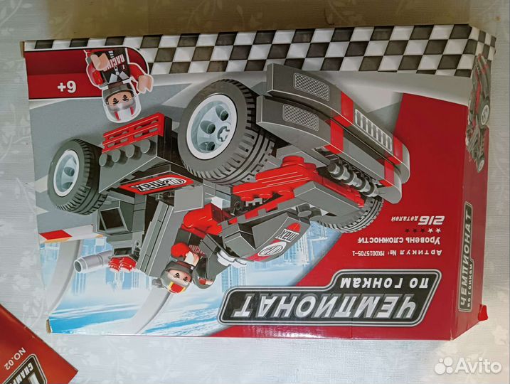 Машина гоночная, фигурки амогус