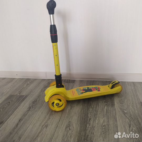 Самокат детский трехколесный