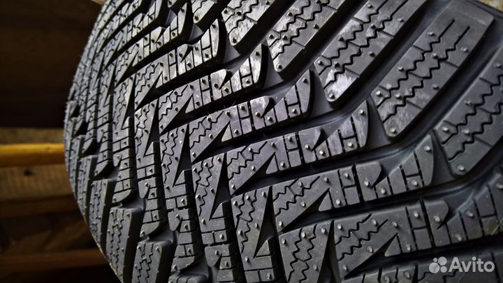 Laufenn I Fit LW 31 235/45 R18 98V