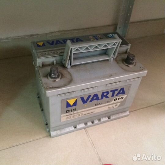 Аккумулятор 63 Ач бу Varta Silver Dynamic D15