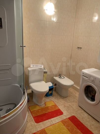 2-к. квартира, 54 м², 1/9 эт.