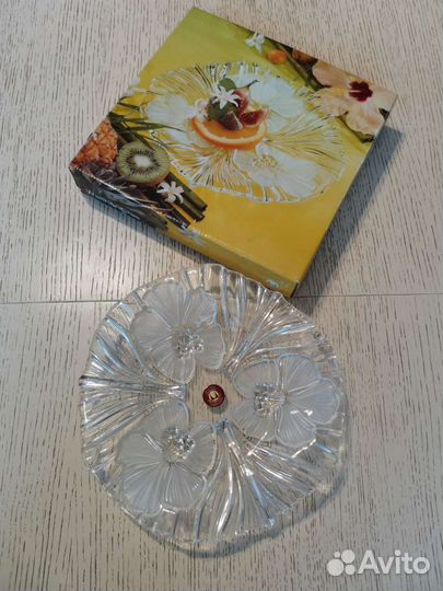 Тарелка стеклянная новая
