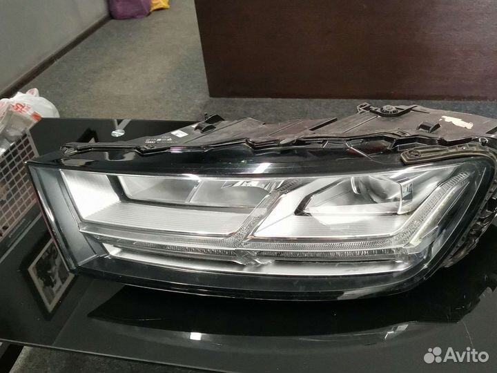Фара левая Audi Q7